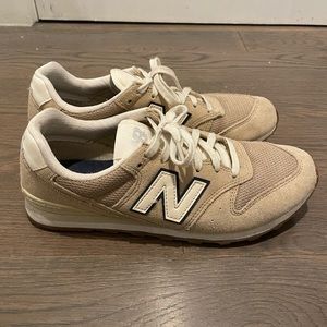 New Balance 996 Sneakers